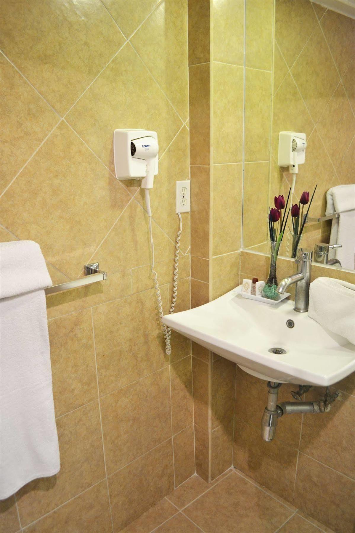 Casa De La Condesa 3*